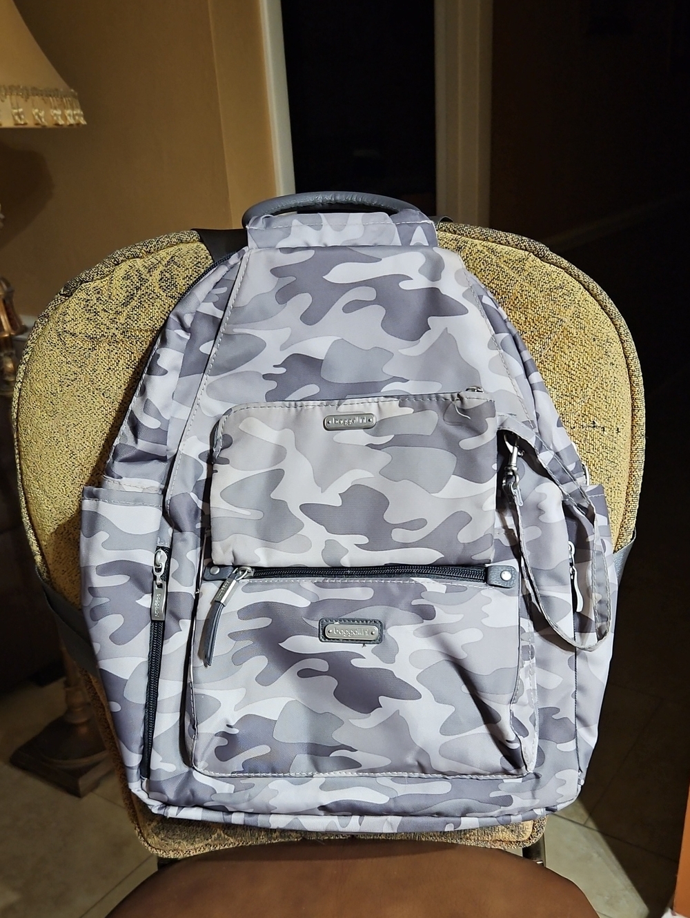 Baggallini All Day Backpack Bag And Matching Wristlet Matching Set Gray Camo